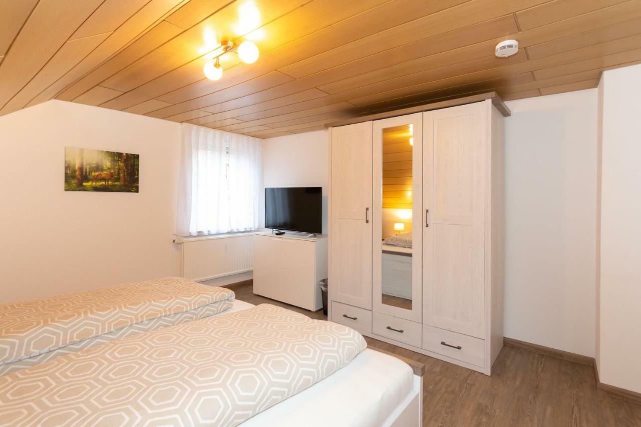 Gaestezimmer - Ferienwohnung 2 - Brauhaus Duerr Dorfprozelten Exterior foto